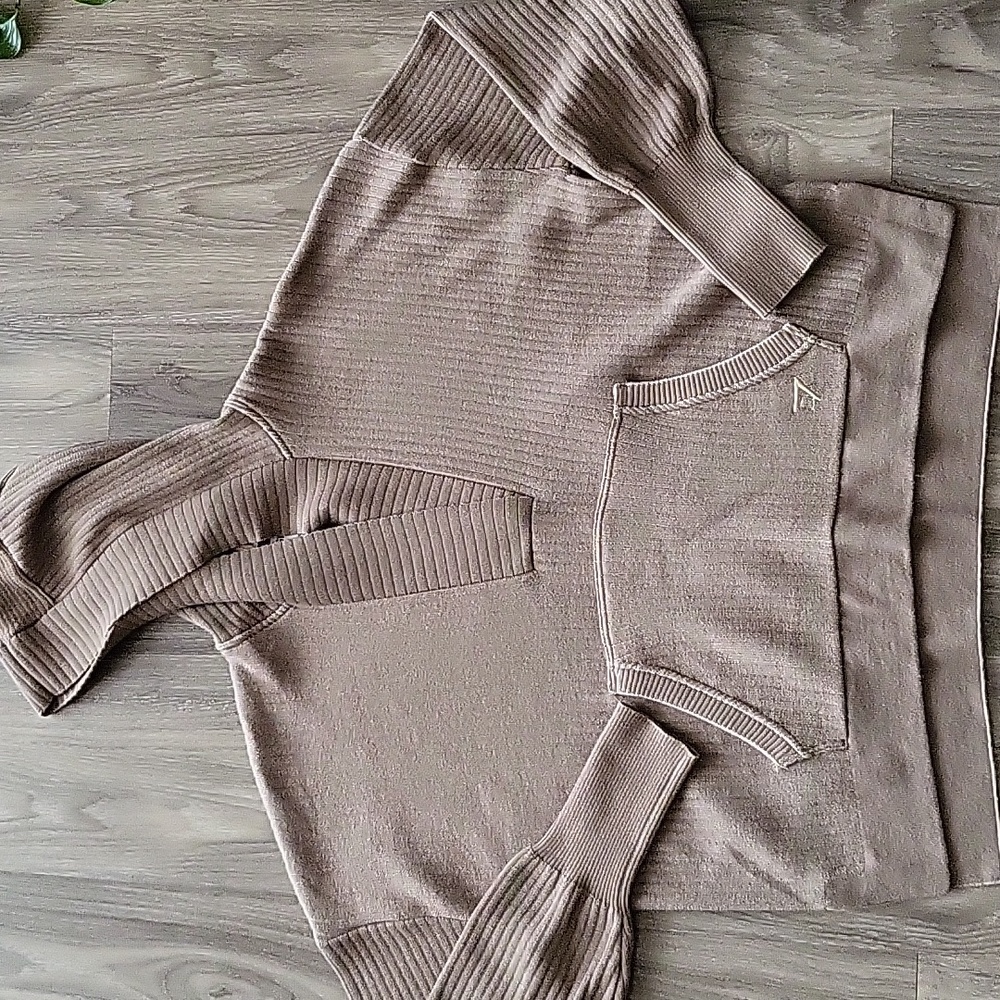 GYMSHARK knit hoodie